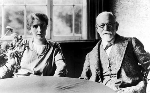 Anna Freud i Zygmunt Freud – córka i ojciec, których relacja zawodowa była równie złożona co rewolucyjna