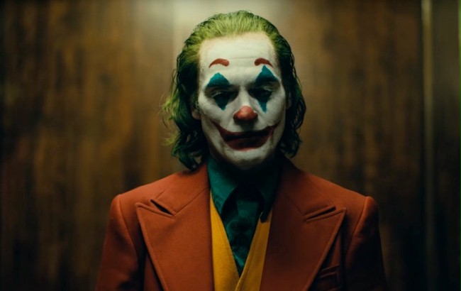 Joker – Arthur Fleck, patologiczny afekt, trauma rozwojowa i upadek Fałszywego Ja